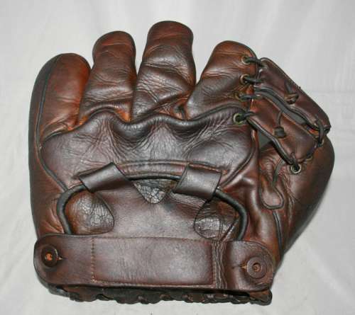 OK 58 Double Button Y Strap Back